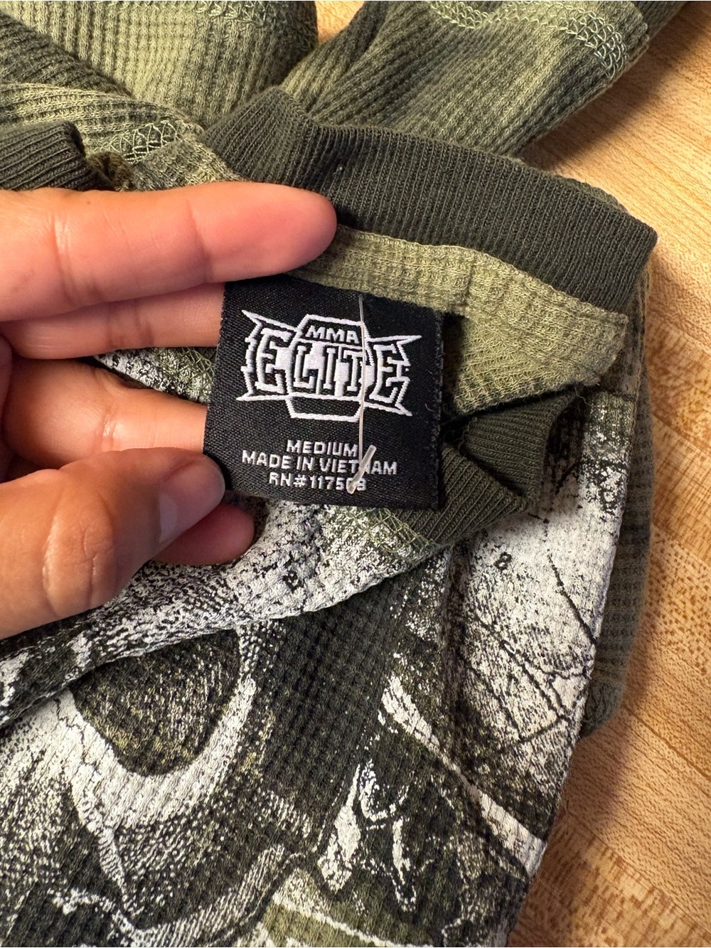 MMA Elite skull print thermal henley long sleeve shirt - Picture 5 of 7